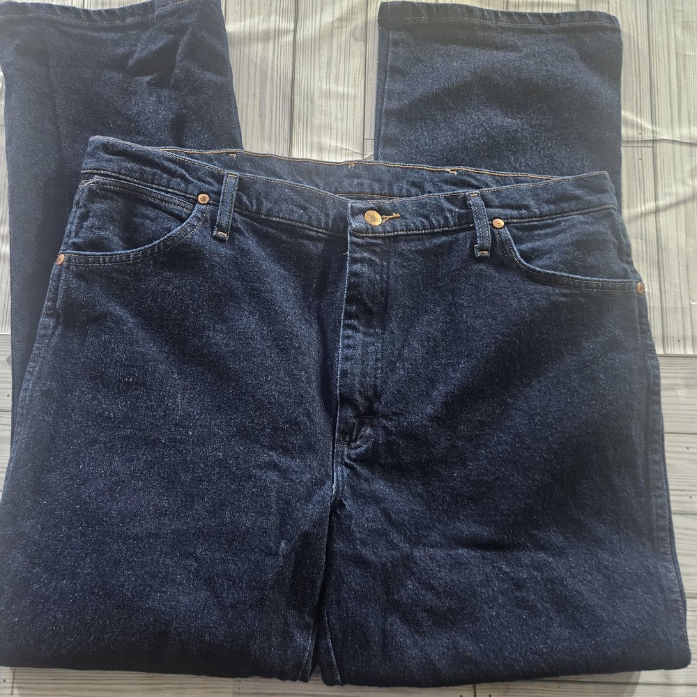 Wrangler Jeans Mens 40x30 Blue Denim Straight‎ Leg Western 94751R Leather Patch - Picture 5 of 8